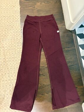 Vuori Burgundy Flared Leggings